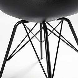 Silla Comedor Lars Estructura de Metal Color Negro